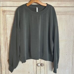 Lululemon Softstreme Perfectly Overwized Cropped Crewneck Sage Green Size 18